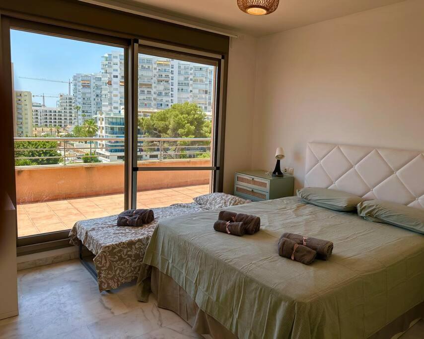 Atico Puerto Marina 2 Hab Con Piscina, 500M De La Plata Torremolinos Exterior foto