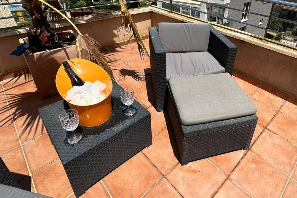 Atico Puerto Marina 2 Hab Con Piscina, 500M De La Plata Torremolinos Exterior foto